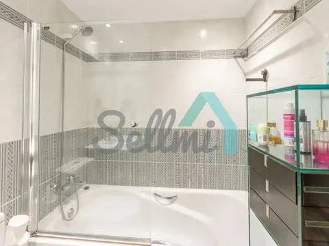 Flat 86 m² in Oviedo
