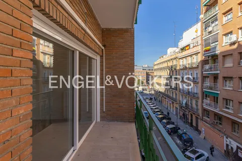 Wohnung 125 m² in Madrid