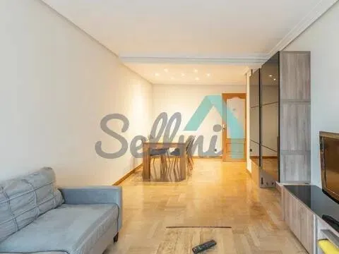Flat 86 m² in Oviedo
