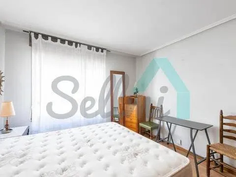 Pis de 74 m² a Oviedo