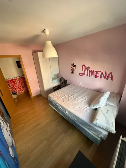 Кімната в оренду, Parla