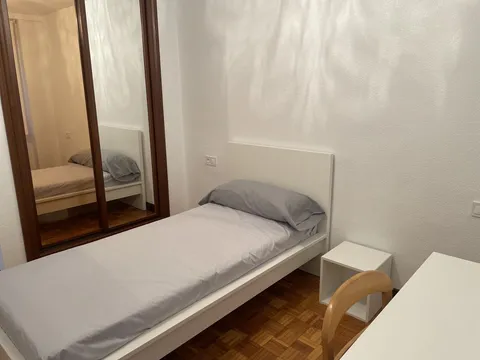 Pis de 95 m² a Pamplona