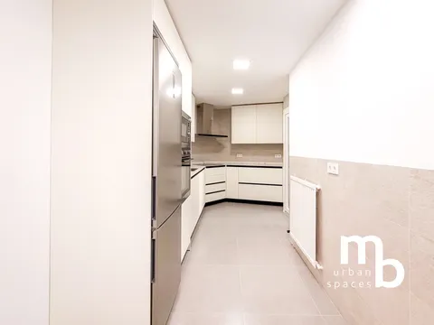 Wohnung 152 m² in Madrid