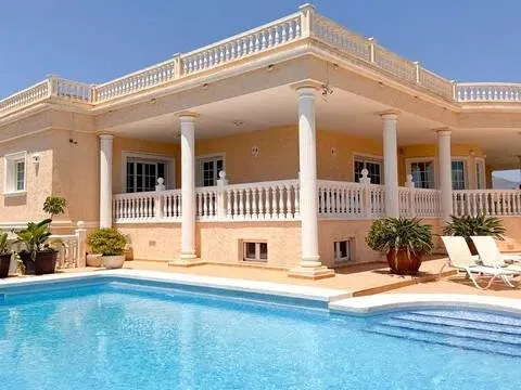 Casa de 500 m² en La Nucia