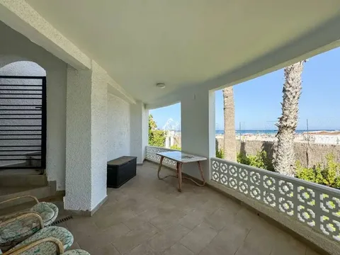 Casa de 250 m² a Oriola