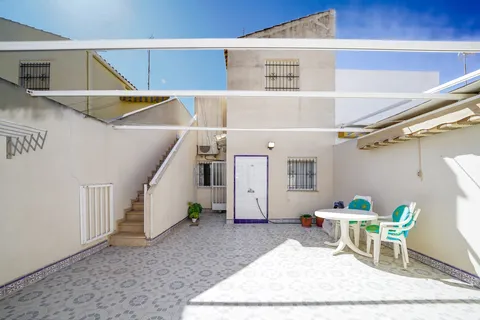 Pis de 68 m² a Dolores