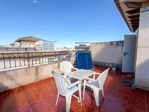 Casa de 100 m² a Oriola
