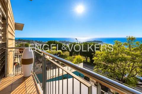 Casa de 305 m² a Tiana