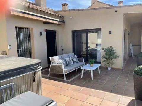 Haus 250 m² in Benahavís