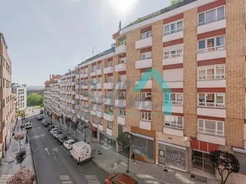 Pis de 95 m² a Oviedo