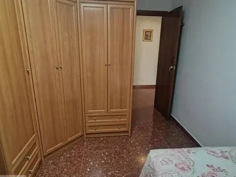 Habitació de lloguer, Antequera