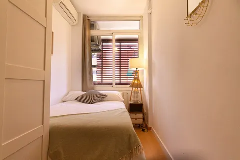 Room for rent, Barcelona