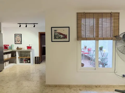 Habitació de lloguer, Maó