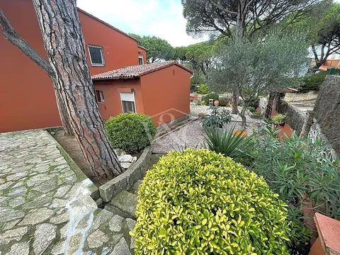 Casa de 330 m² a Pals
