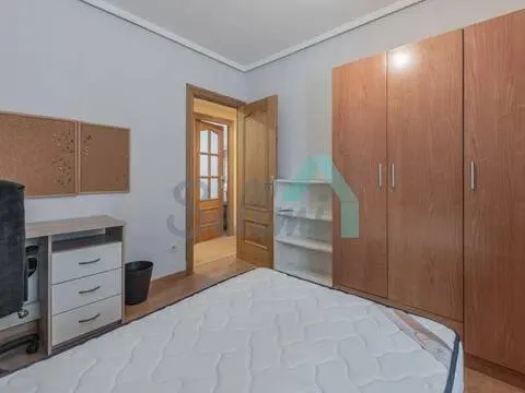 Pis de 94 m² a Oviedo