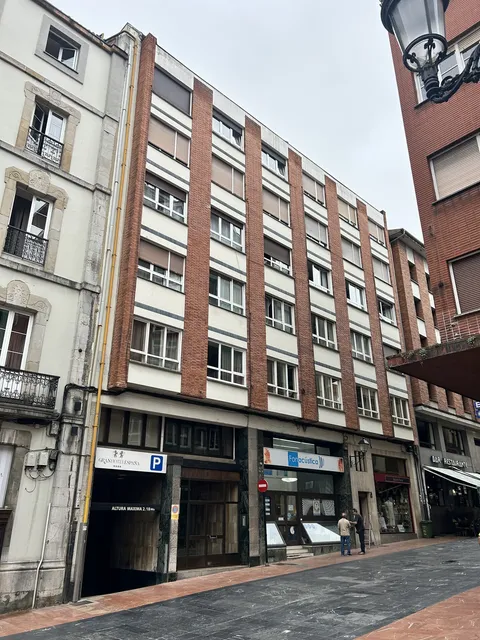 Pis de 152 m² a Oviedo