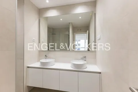 Wohnung 104 m² in Madrid