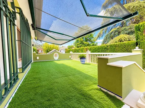 Casa de 1076 m² a Còrdova