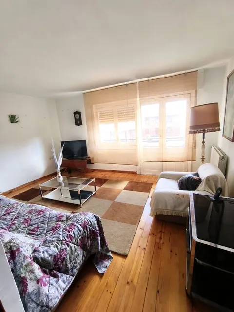 Pis de 95 m² a Almanza (3/24)
