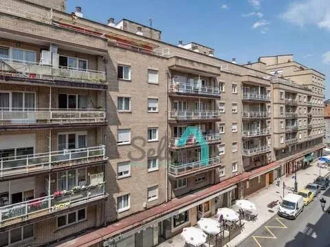 Pis de 124 m² a Oviedo
