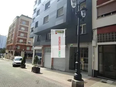 Pis de 80 m² a Oviedo
