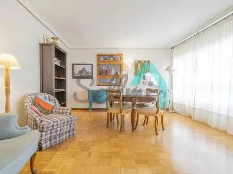 Wohnung 90 m² in Oviedo