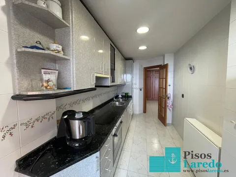 Wohnung 120 m² in Laredo
