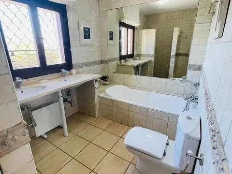 Casa de 250 m² a Estepona
