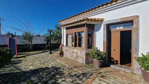 Casa de 227 m² a Higuera de Vargas