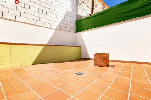 Flat 68 m² in Cenes de la Vega (2/37)