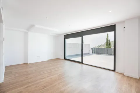 Appartamento 344 m² a Tiana