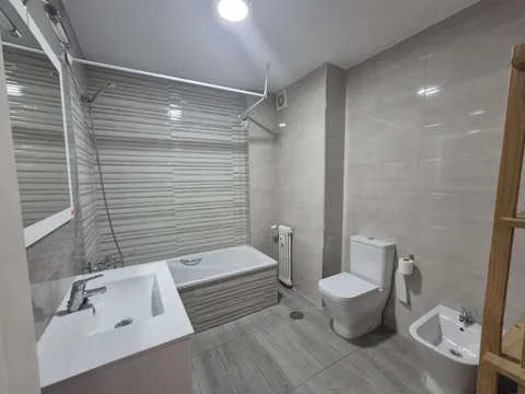 Pis de 105 m² a Oviedo