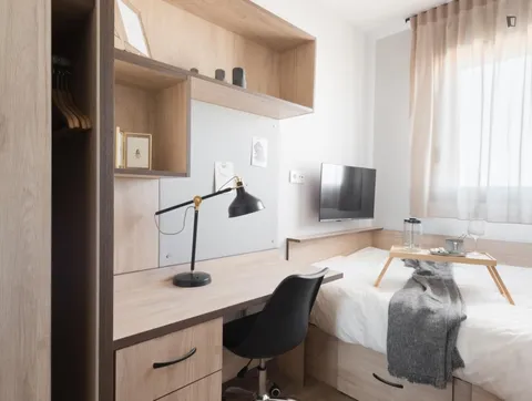 Room for rent, Seville