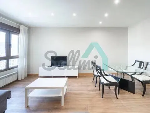Pis de 80 m² a Oviedo