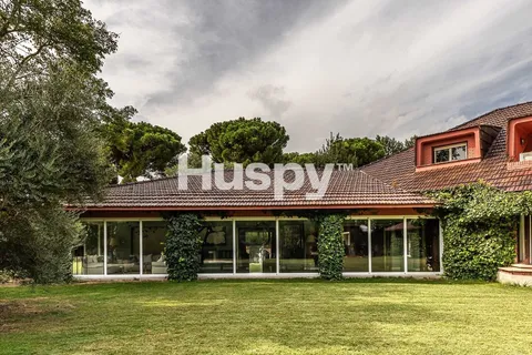 Pis de 1200 m² a Pozuelo de Alarcón