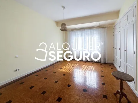 Flat 85 m² in Madrid