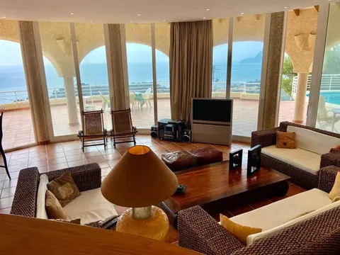 Haus 500 m² in Altea