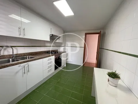 Wohnung 112 m² in Valencia