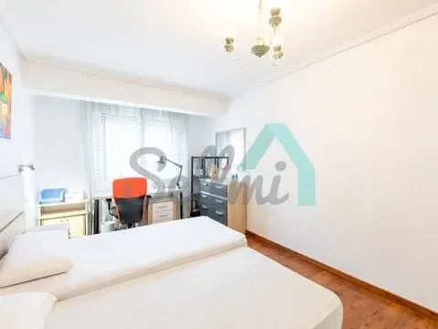 Pis de 127 m² a Oviedo