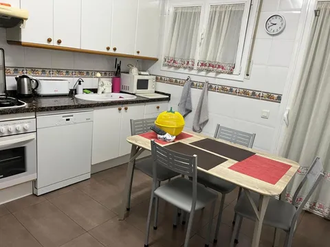 Habitació de lloguer, Sant Esteve Sesrovires (4/4)