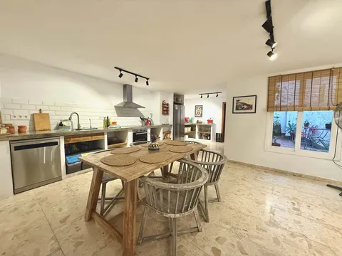 Habitació de lloguer, Maó