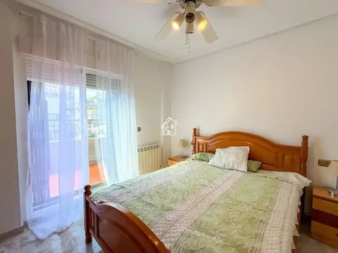 Casa de 100 m² a Oriola