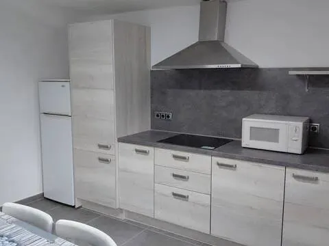Room for rent, Vic