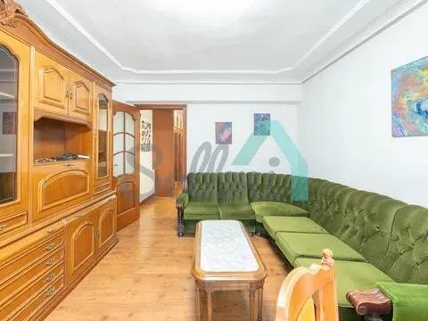 Pis de 127 m² a Oviedo