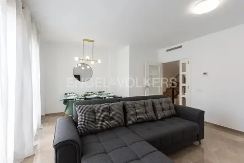 Haus 216 m² in Quart de Poblet (3/46)