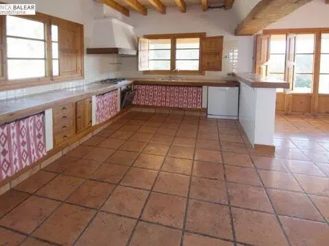 Pis de 300 m² a Costitx