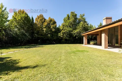 Pis de 800 m² a Pozuelo de Alarcón