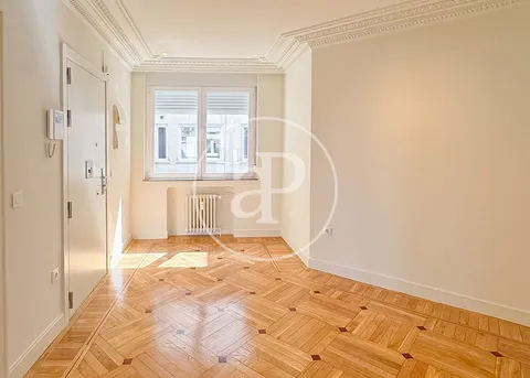 Wohnung 340 m² in Madrid
