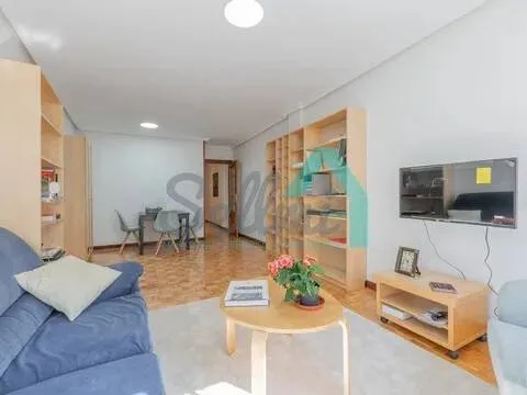 Pis de 95 m² a Oviedo