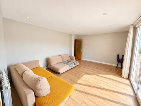 Flat 78 m² in Los Corrales de Buelna